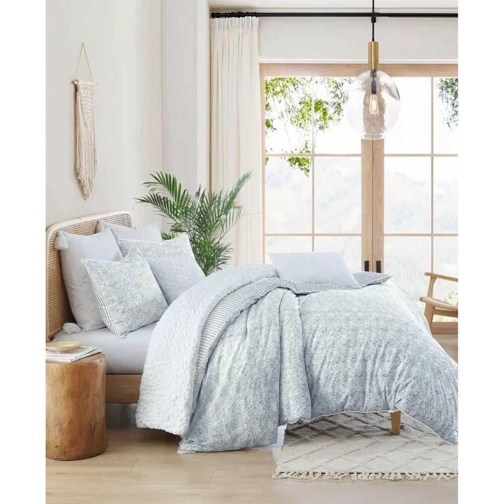 Peri Home Ikat Eyelet 3-Piece King Duvet Cover Set Bedding